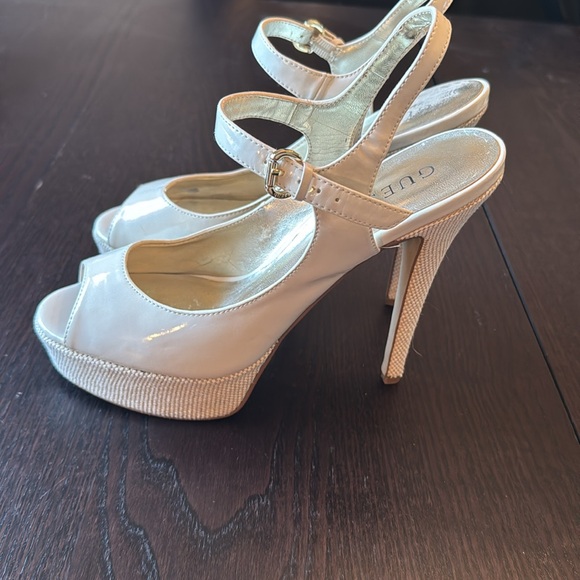 Guess heels Ivory size 8.5 - Picture 3 of 7